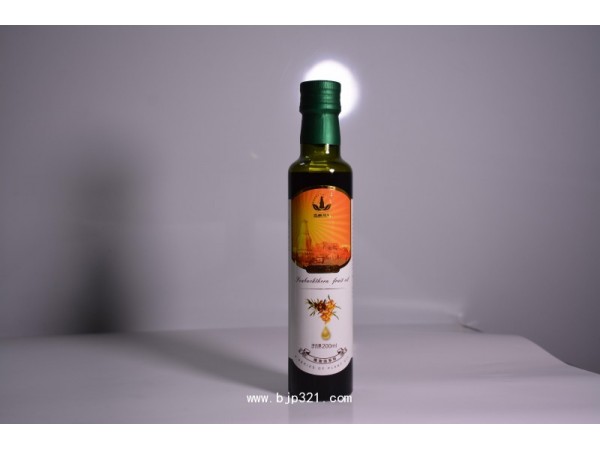沙棘果油 200ML 廠家生產(chǎn)  手續(xù)齊全 質(zhì)量保障